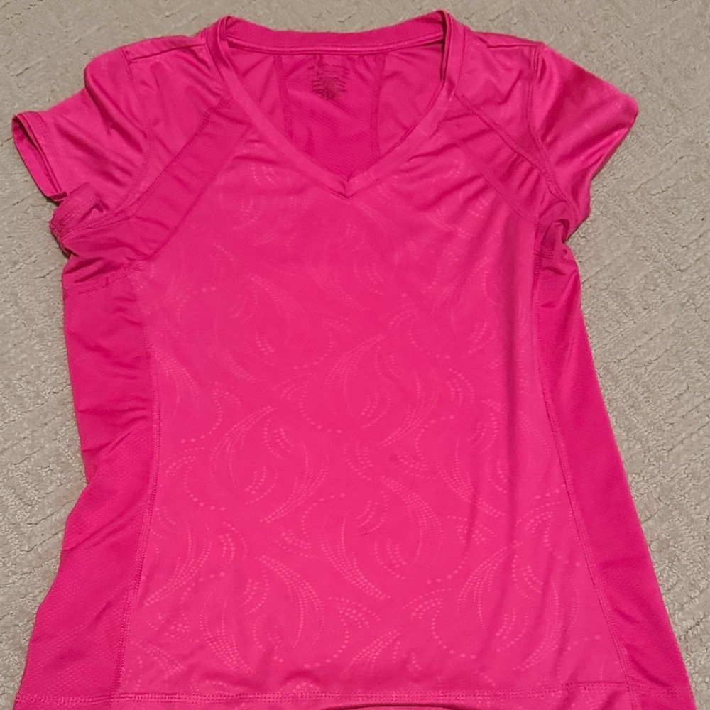 Tek Gear Women's Bright Pink Short Sleeve Top